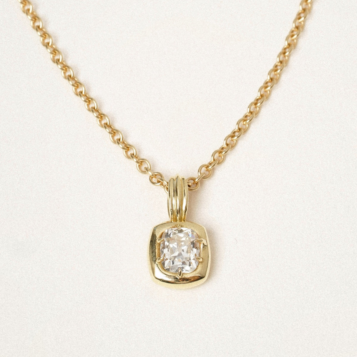 Flourish Diamond Pendant in 18K Yellow Gold