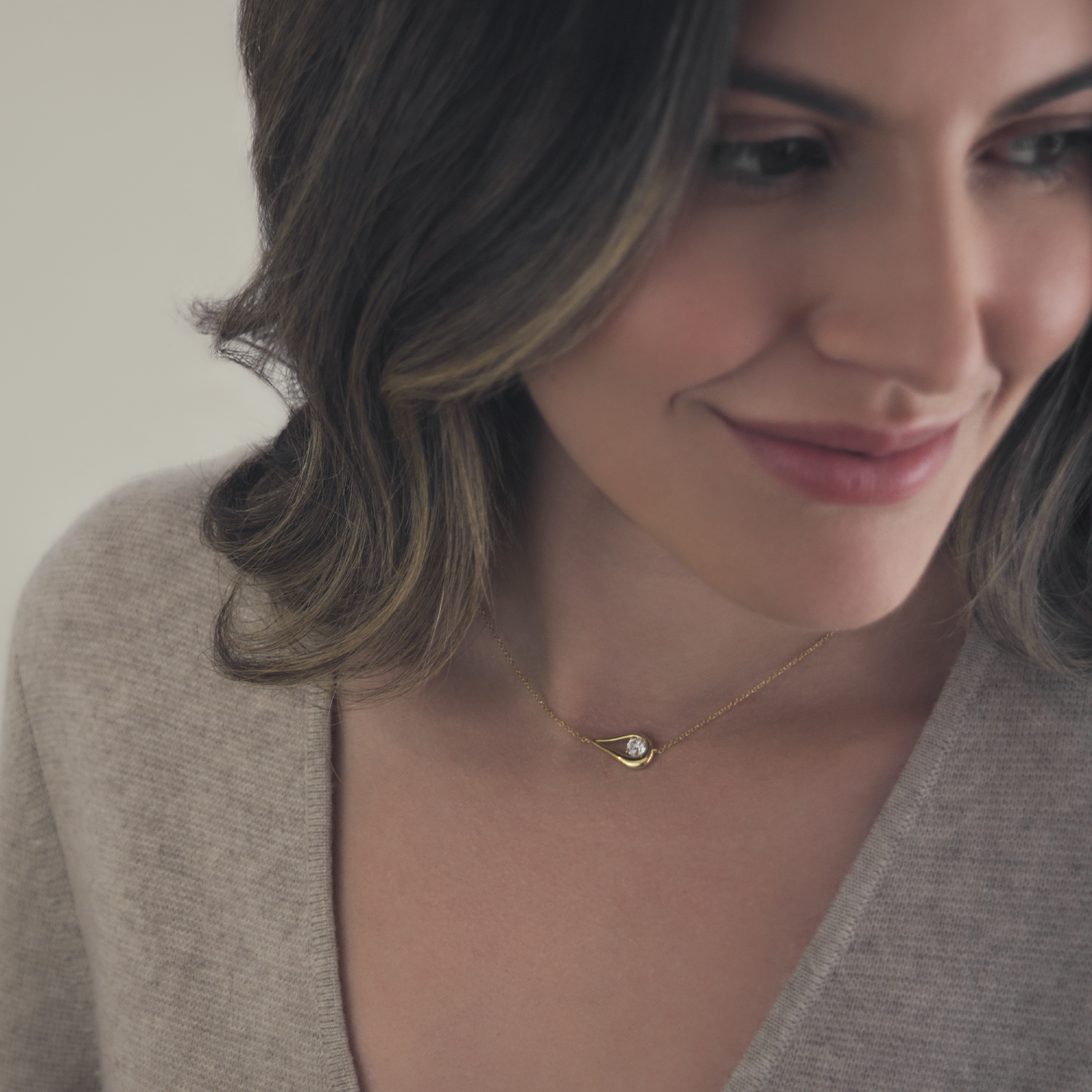 Harp Éclat Diamond Necklace in 18K Gold