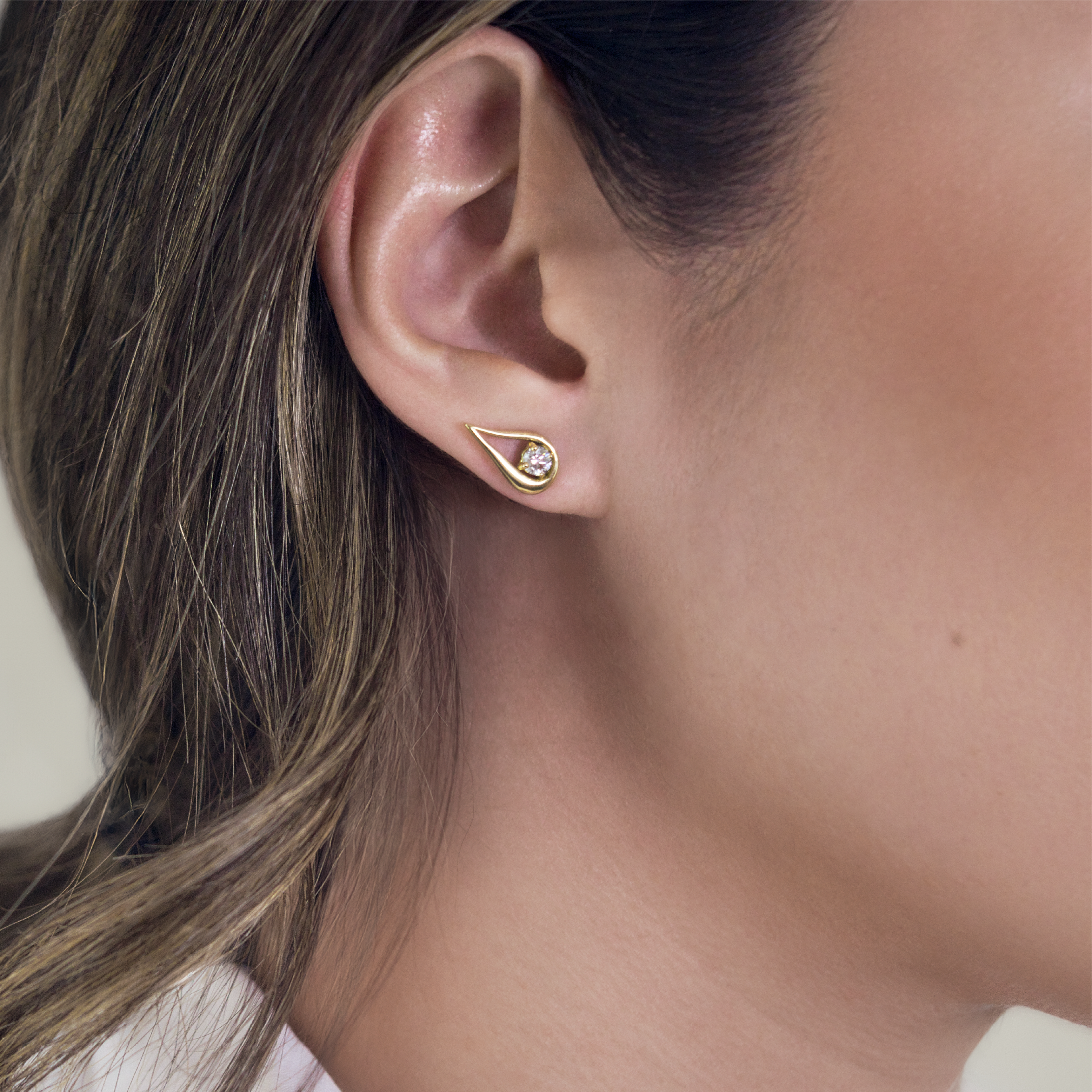 Harp Éclat Diamond Earrings in 18K Gold