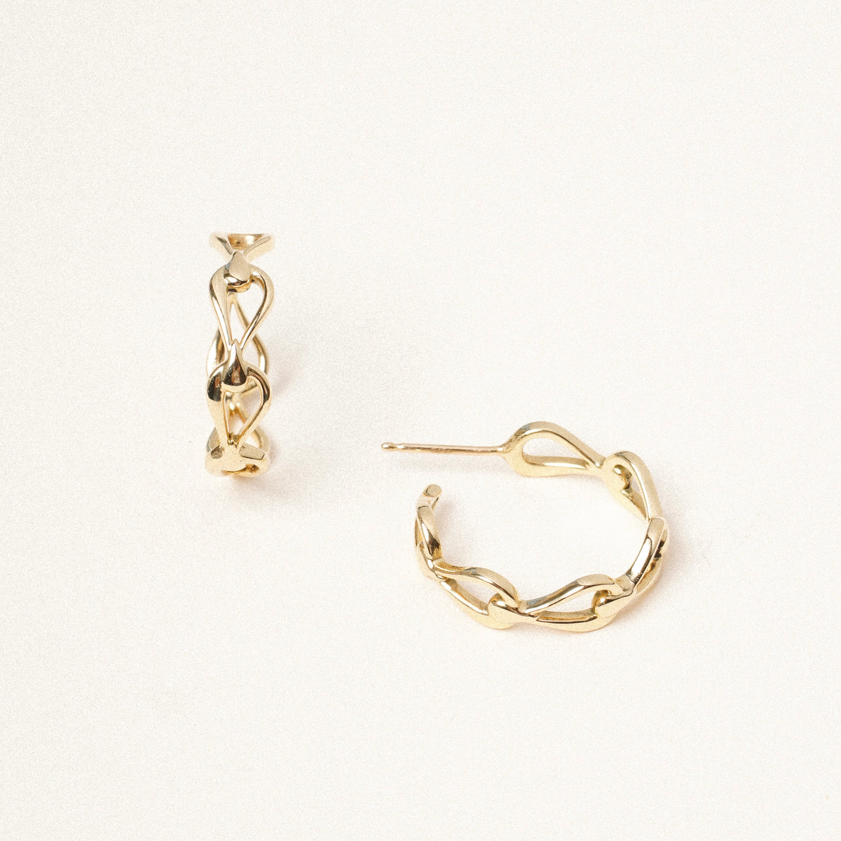 Harp Eternity Hoop Earrings in 18K Gold