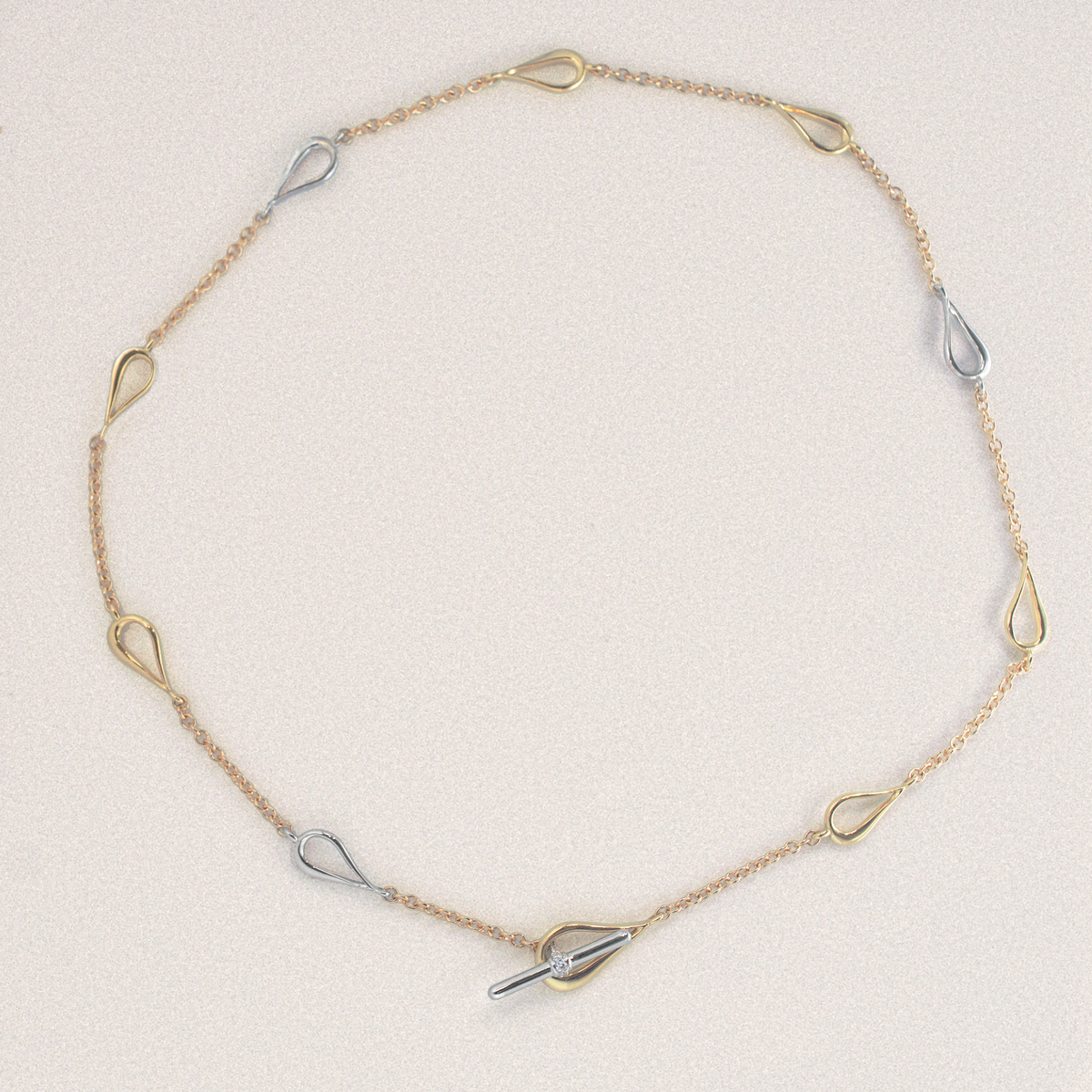 Harp Station Necklace in 18K Gold