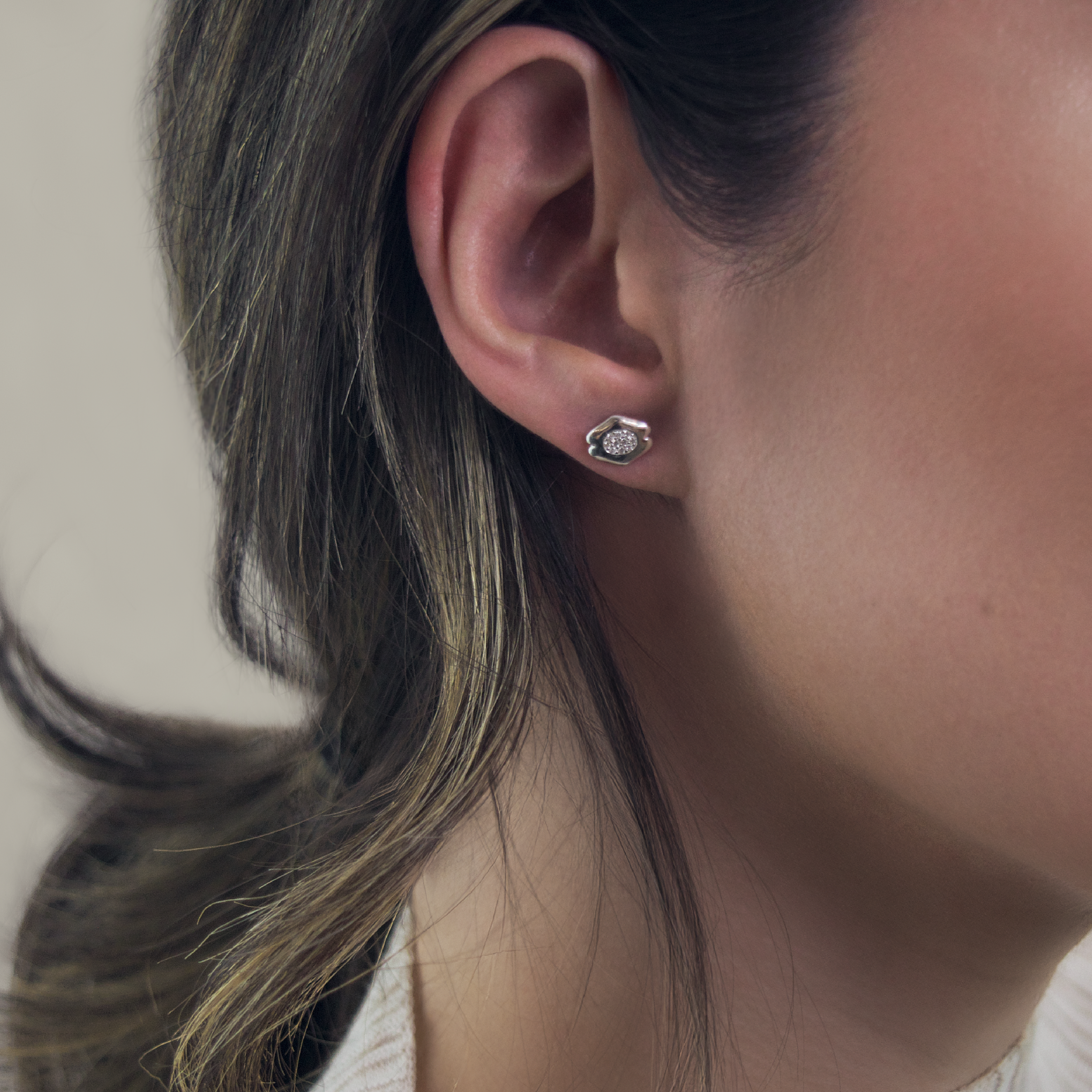 Quatreharp Stud Earrings with Diamonds
