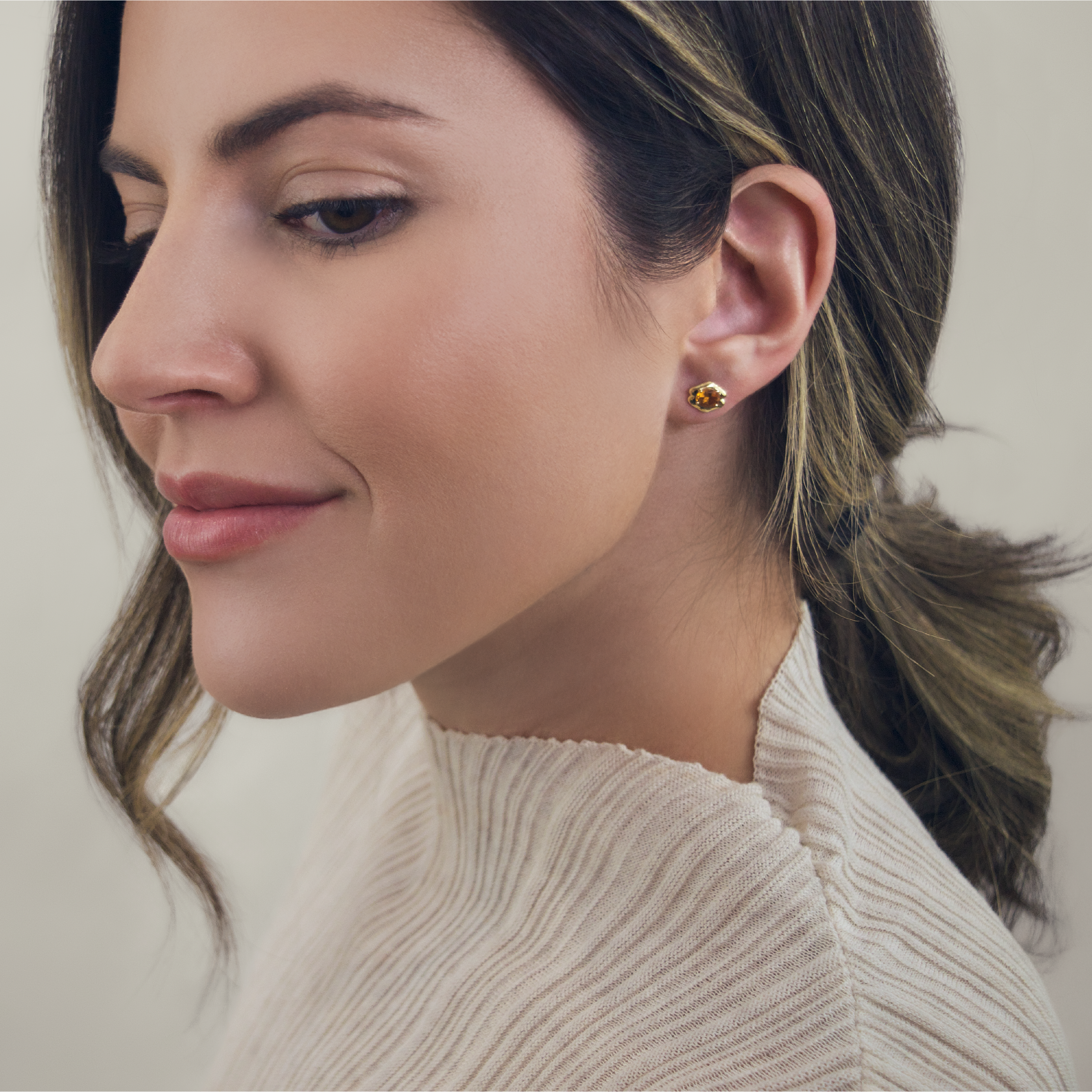 Quatreharp Gemstone Stud Earrings in 18K Gold